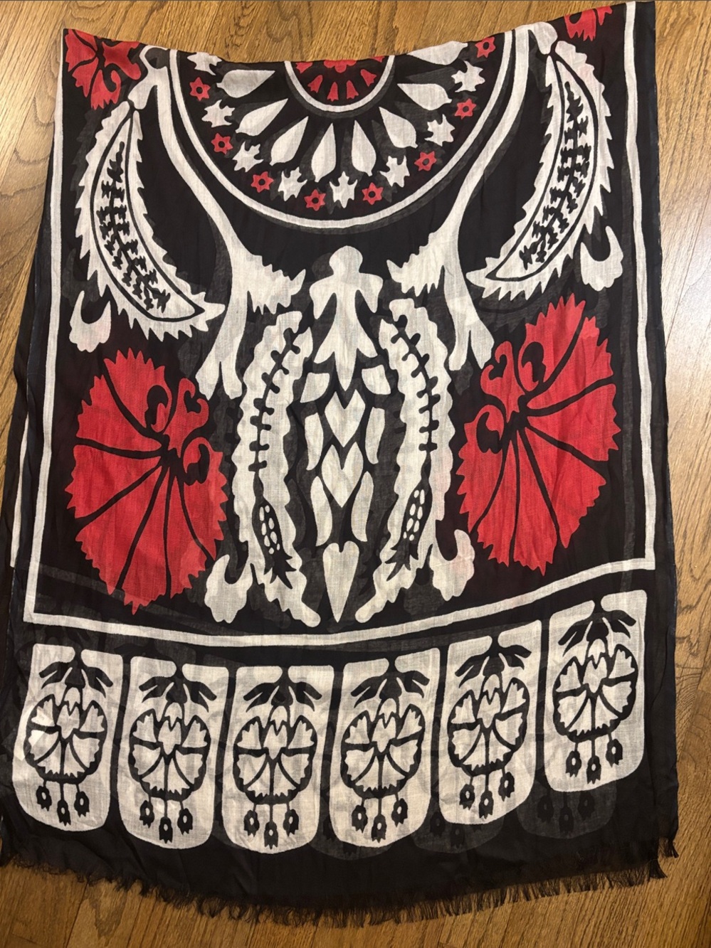 NWT Chico’s Black Red Ivory Medallion Paisley Scarf 100% Rayon Boho Art to Wear